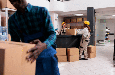 What to Expect When Hiring a Commercial Moving Company